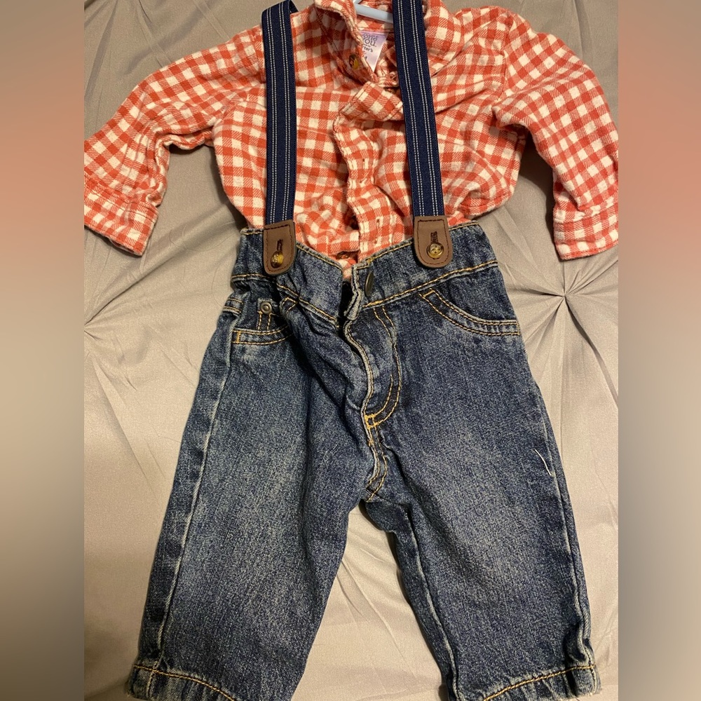 Baby Boy Bundle, 0-3 months-gentlemen outfits, Carters and more! 💙😍
